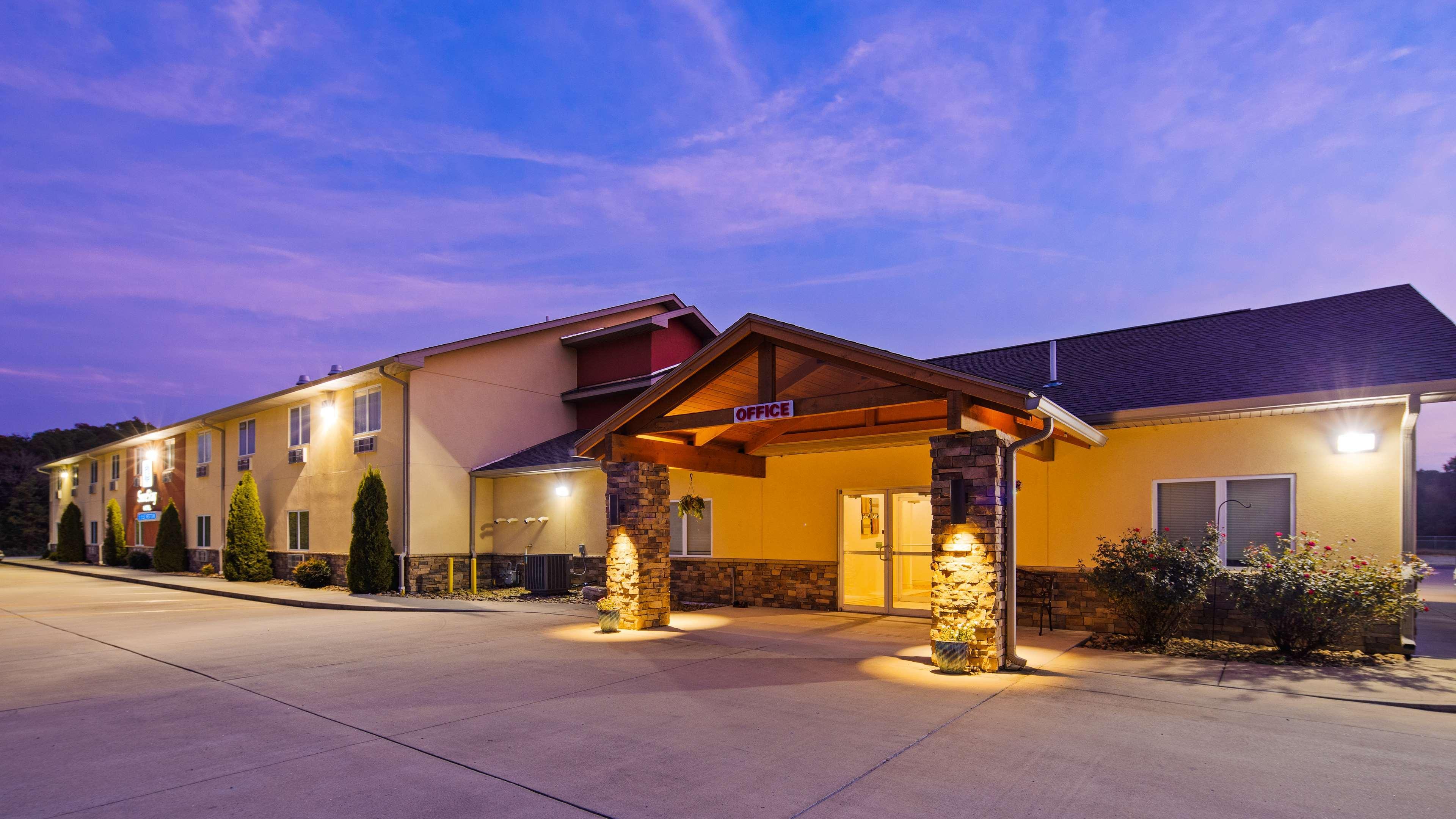 Surestay Hotel By Best Western Whittington Rend Lake Exterior photo